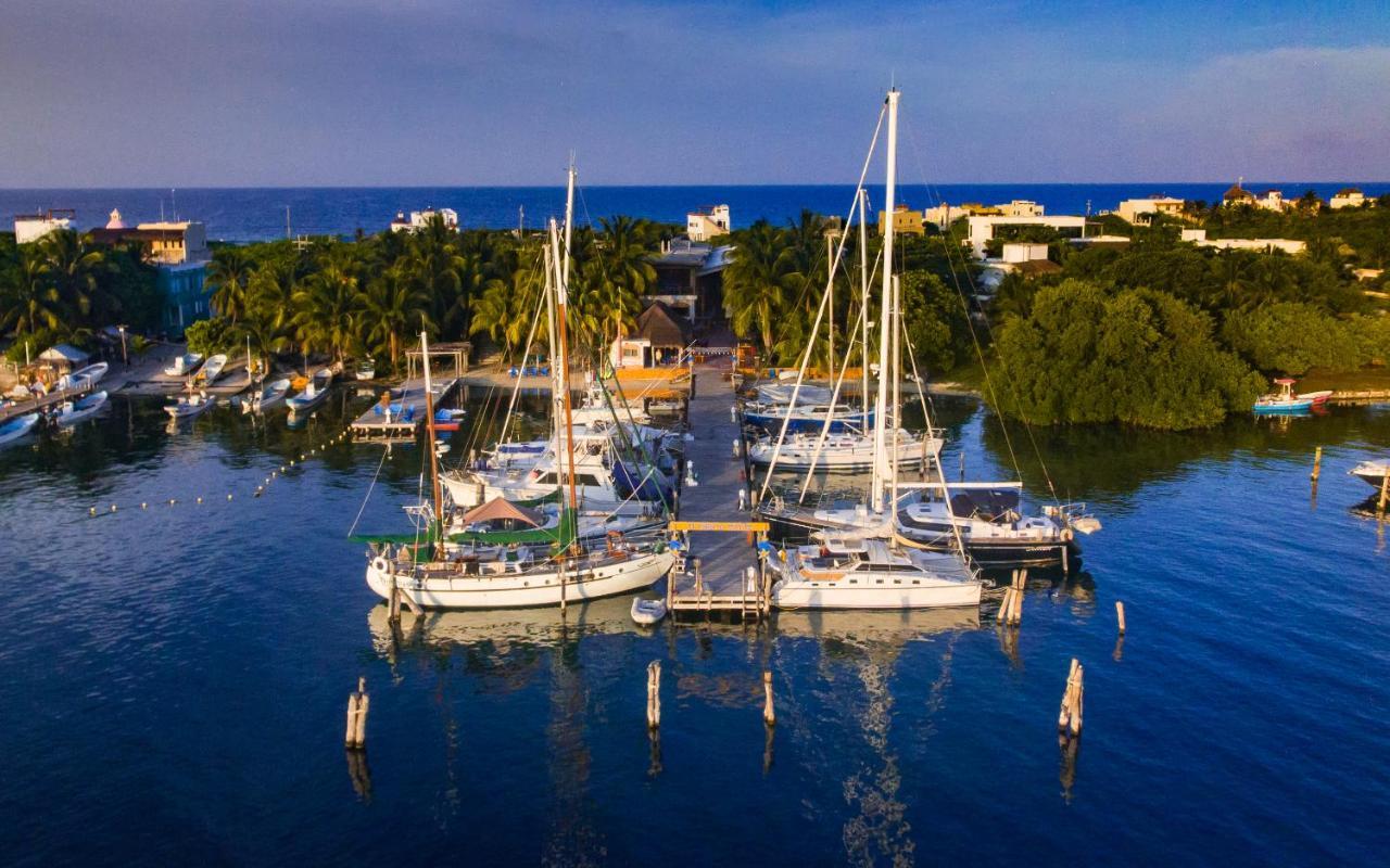 El Milagro Beach Hotel And Marina Isla Mujeres Bagian luar foto