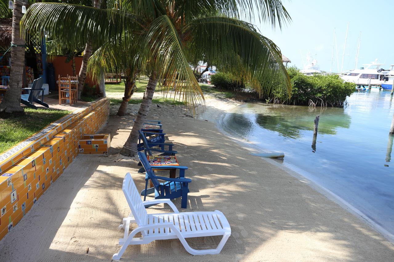 El Milagro Beach Hotel And Marina Isla Mujeres Bagian luar foto