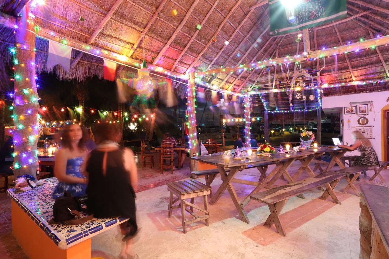El Milagro Beach Hotel And Marina Isla Mujeres Bagian luar foto