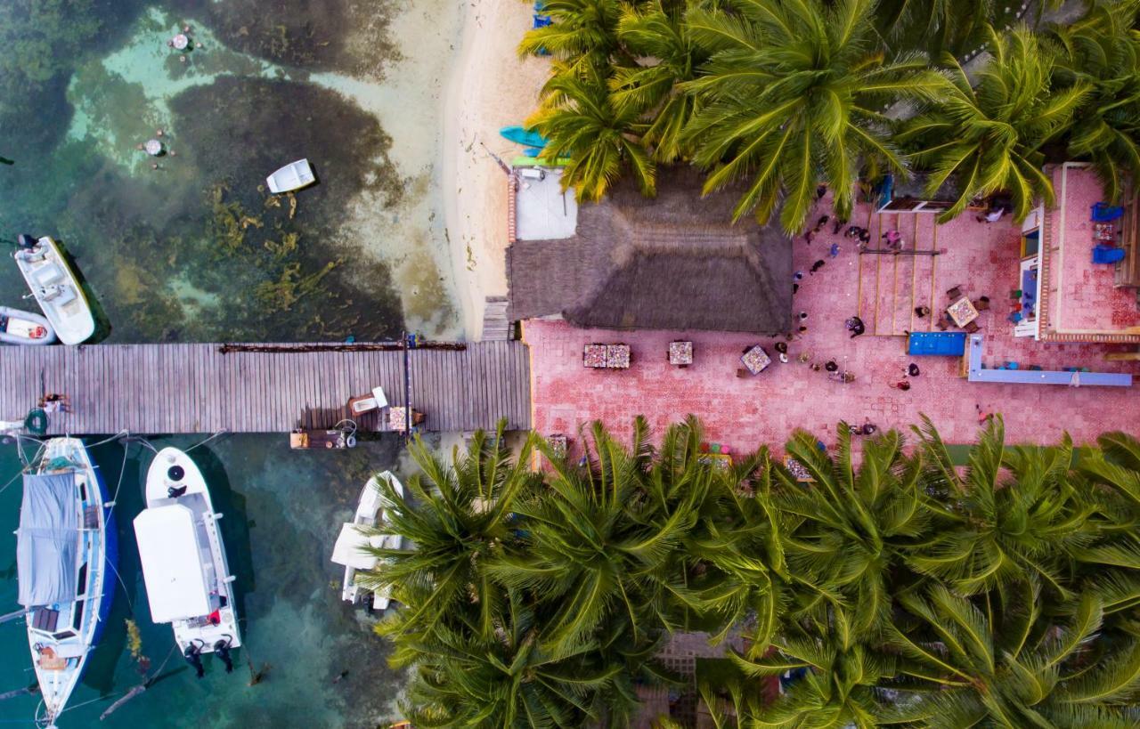 El Milagro Beach Hotel And Marina Isla Mujeres Bagian luar foto